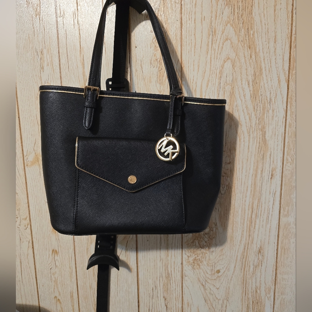 Michael Kors Black Hand Bag - Picture 2 of 10